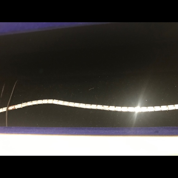 14k Diamond Baguette Tennis Bracelet - Picture 2 of 6